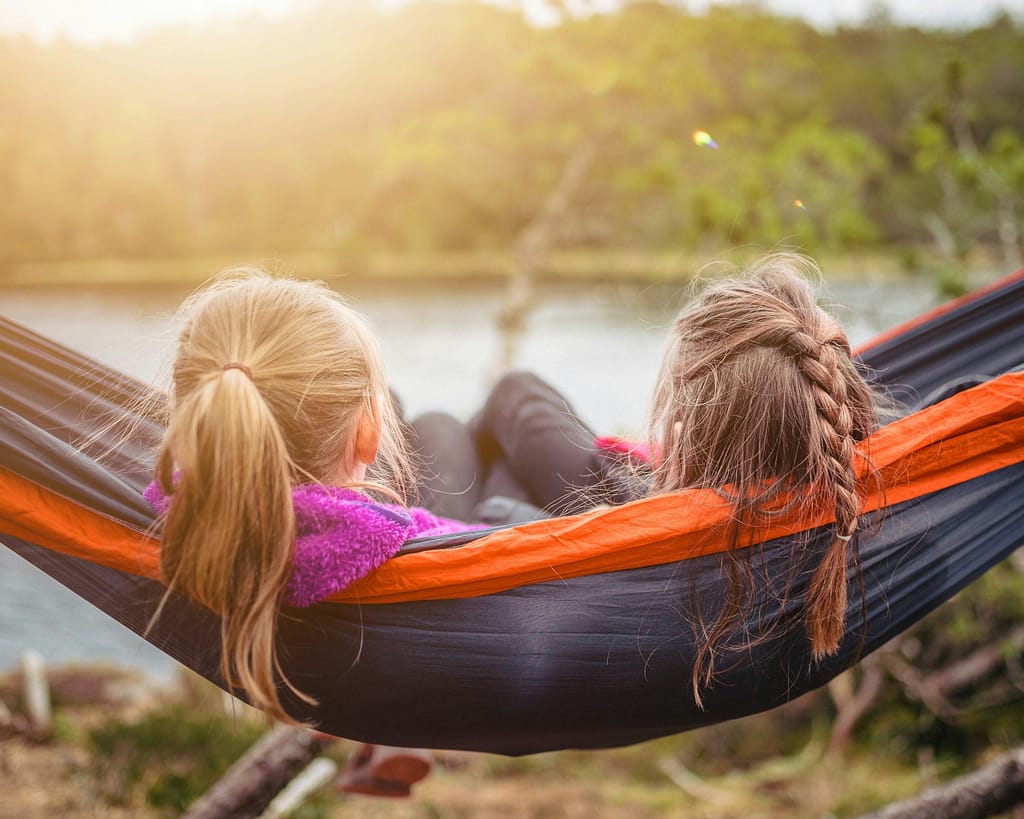 Raising Nature-Loving Kids: Benefits, Tips, and Challenges
